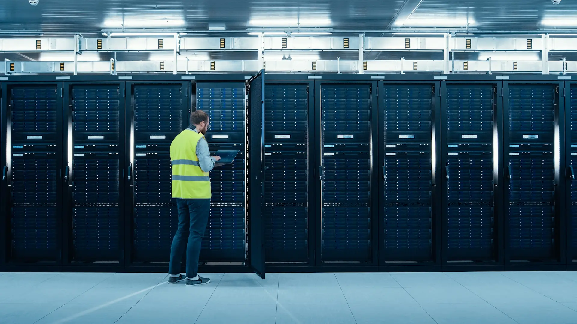 IT support team monitoring infrastructure
